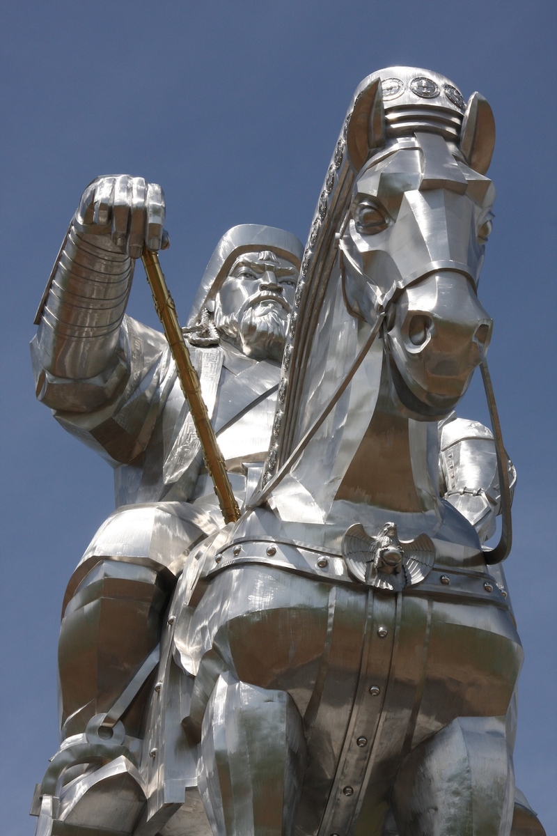 Illustration for article titled These Mega-Sculptures Are the Biggest in the World